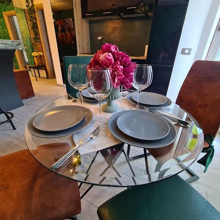 Excentric Apartament & Sea View By Alezzi Navodari Ngoại thất bức ảnh