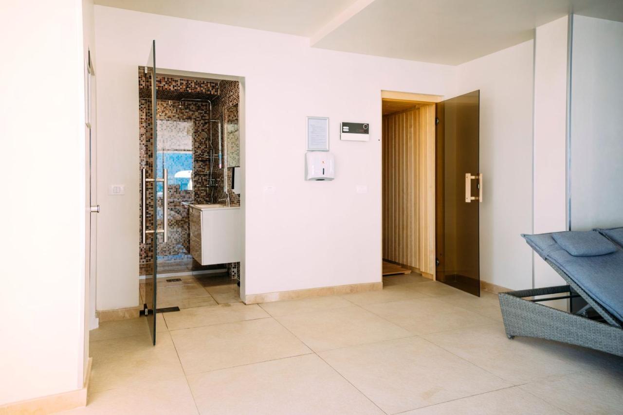 Excentric Apartament & Sea View By Alezzi Navodari Ngoại thất bức ảnh